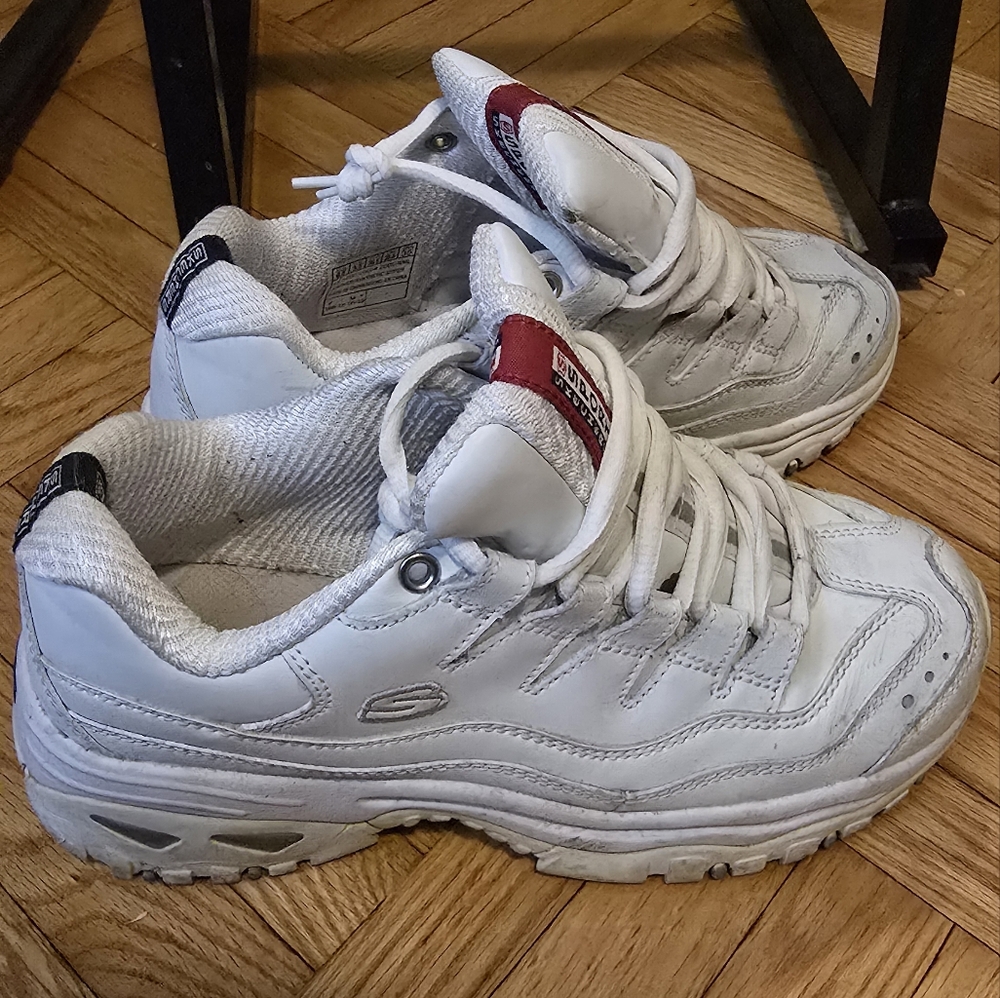 Sketchers heritage walking sneakers